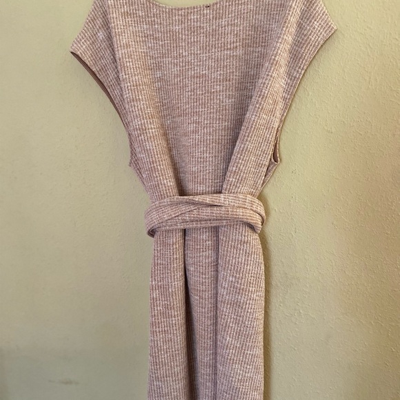 Eloquii Tan V-Neck Sheath Dress Cap Sleeve - Picture 2 of 4